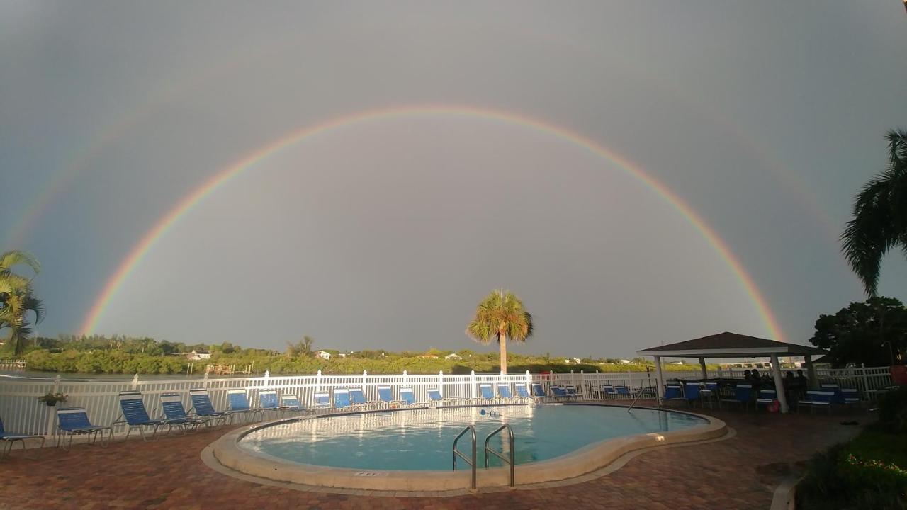 Bayshore Yatch Tennis 2br 3 Beds, Walking Distance To Beautiful Quite * Clearwater Beach