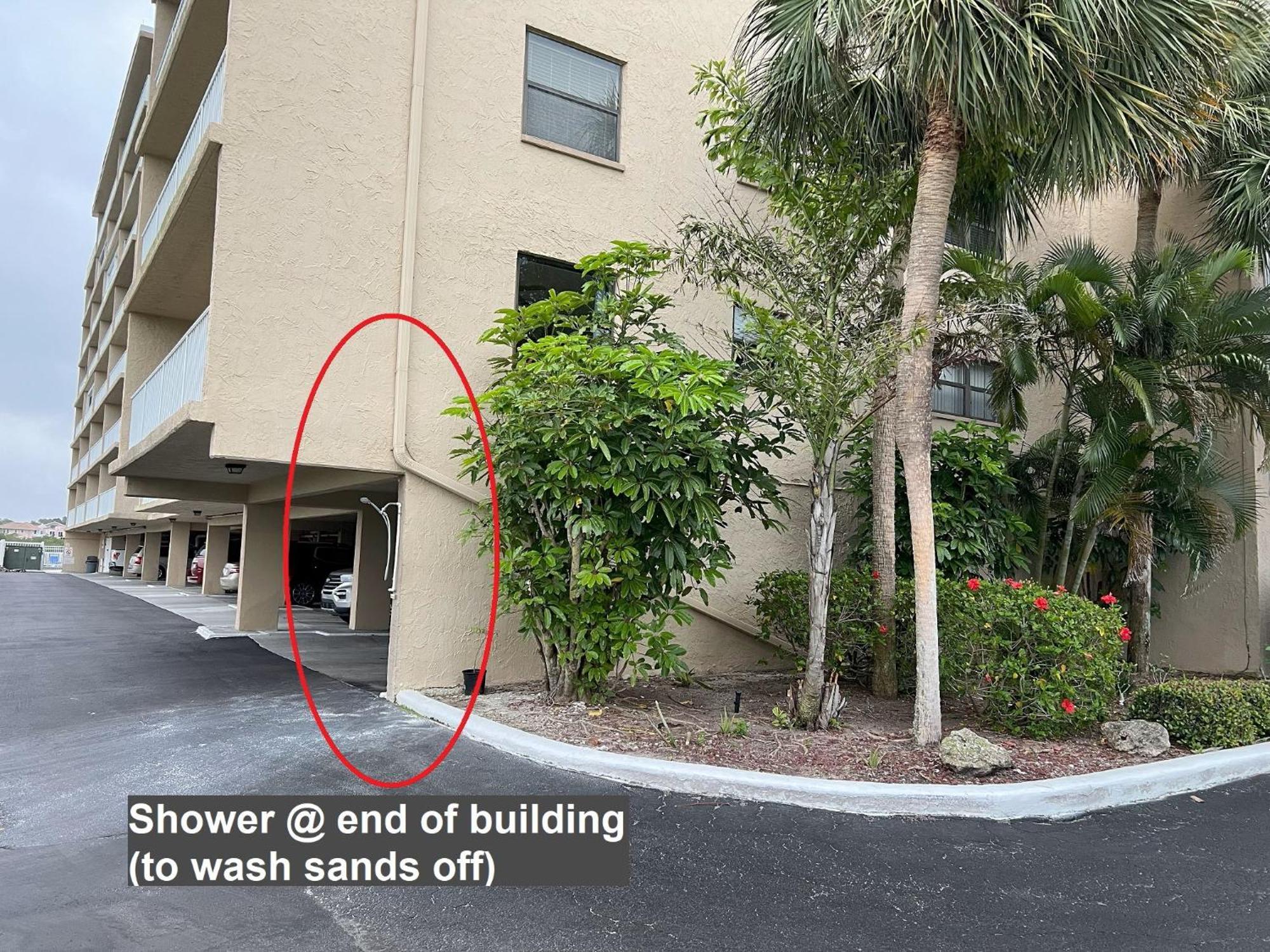 Bayshore Yatch Tennis 2br 3 Beds, Walking Distance To Beautiful Quite Clearwater Beach
